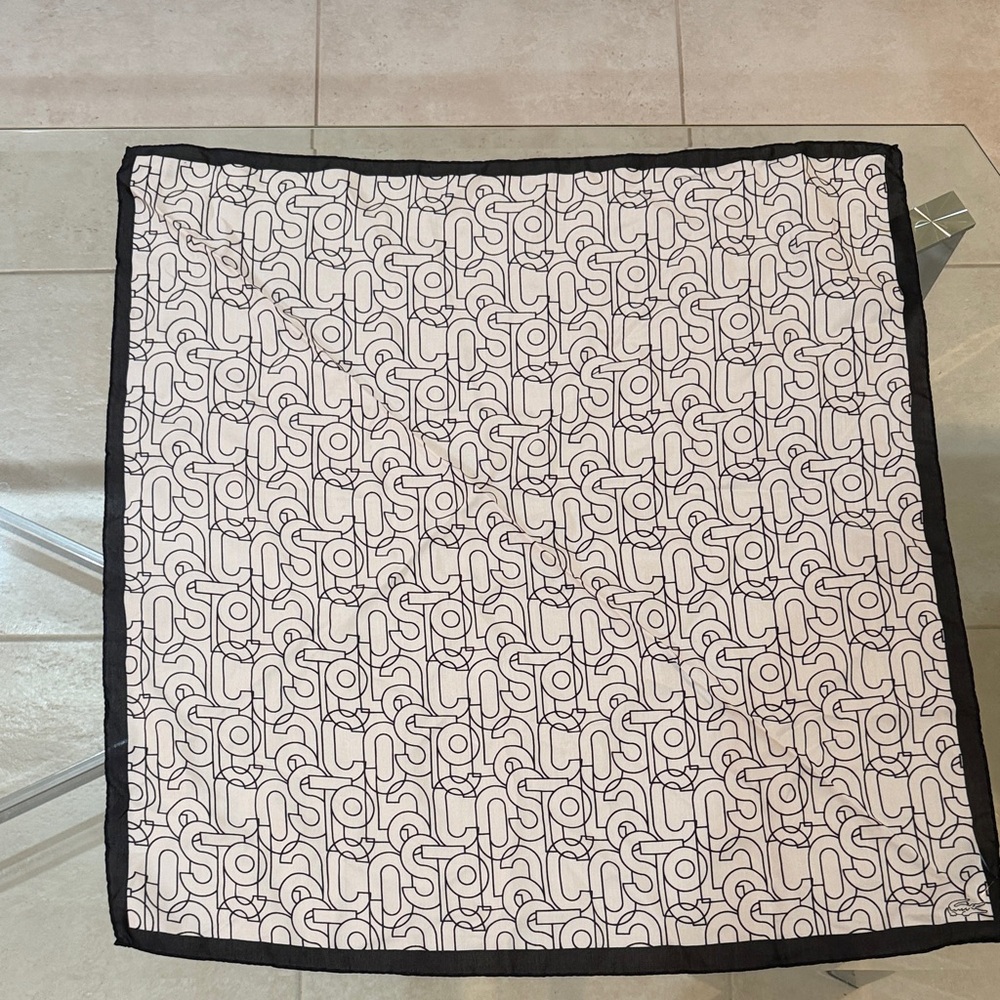 Stylish Black and White Patterned Scarf LACOSTE